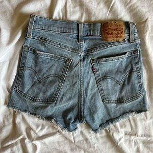 Levi’s shorts